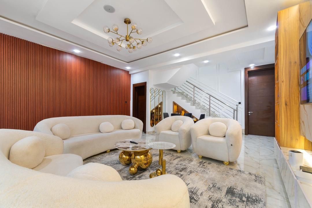 Luxury 4BR in Adeniji Jones, Ikeja | Cinema, Pool, Gym, 24/7 Power, WiFi | From ₦300k/night. — budget shortlet in Ikeja