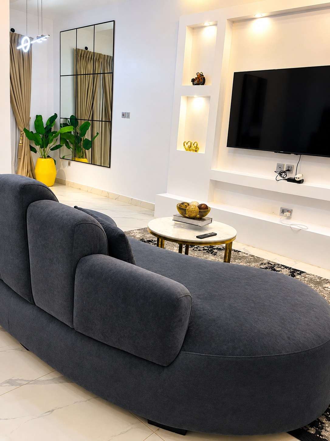 Luxurious 2 bedroom Ample court apartment Ikota Gra Lekki — budget shortlet in Lekki
